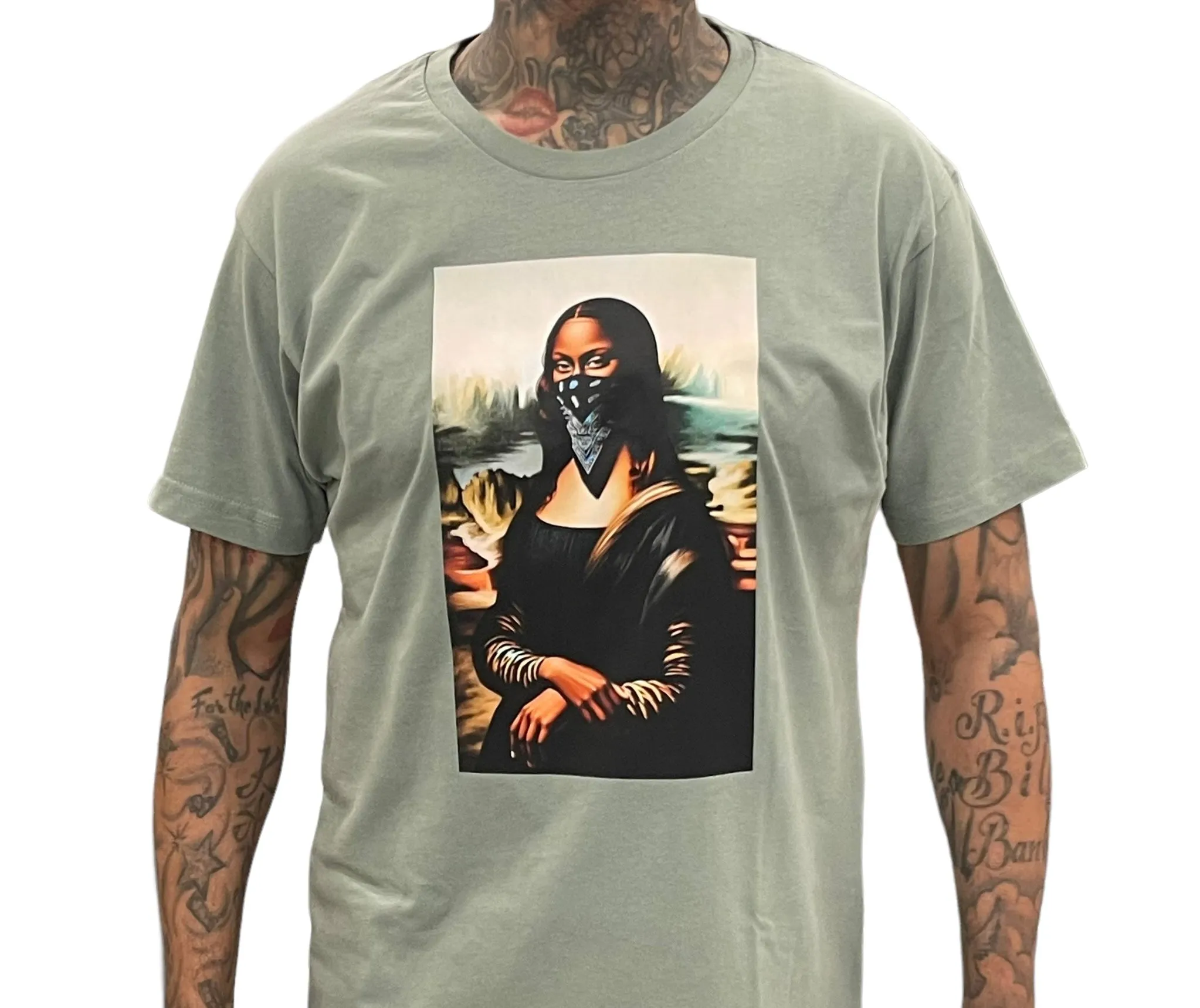 ARTFUL INTELLIGENCE MONA LISA (OLIVE) TEE